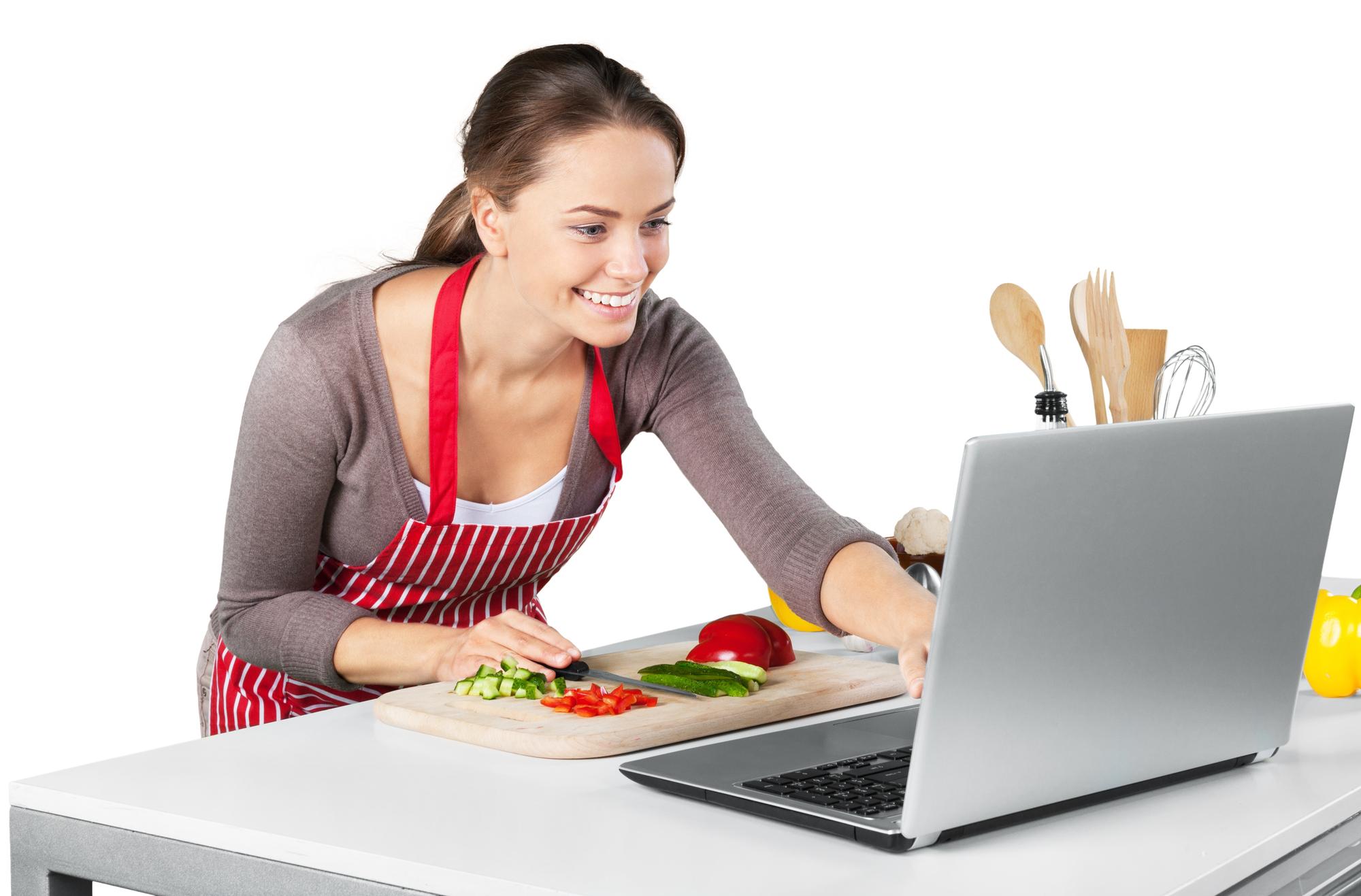 Online ders sırasında eğlenceli mutfak sahnesi
